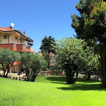 Residenza Verdemare Misano Adriatico Luaran gambar